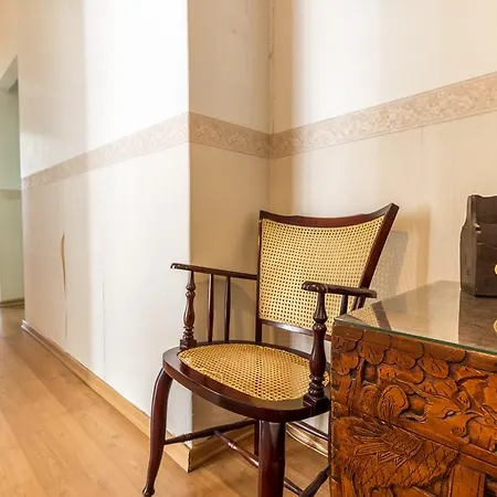 Апартаменты Familial Near Expo *