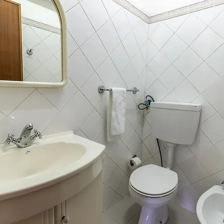 Familial Near Expo Апартаменты Лиссабон